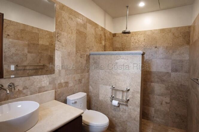Venta de Casa + Anexo en Granadilla de Curridabat. RAH 26-1500 in Granadilla, Curridabat, San José — $1,790,000