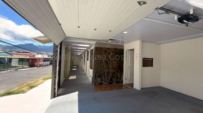 Alquiler de Amplia Casa en Pavas 26-1823 en Pavas, San José — $1,500
