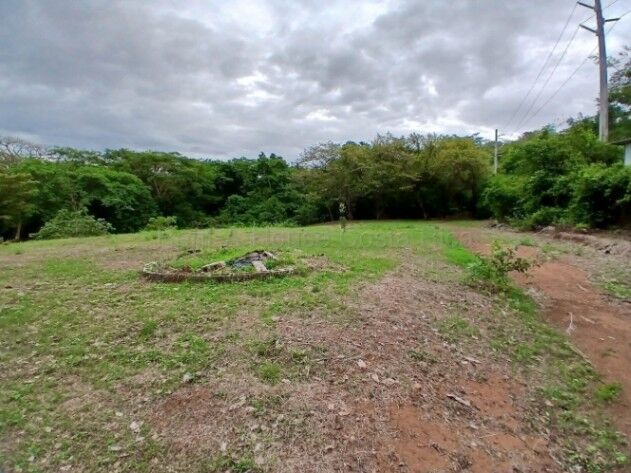 Lote en venta en Santa Cruz con ubicación estratégica cerca de Tamarindo #26-2209 GS in Veintisiete De Abril, Santa Cruz, Guanacaste — $230,000