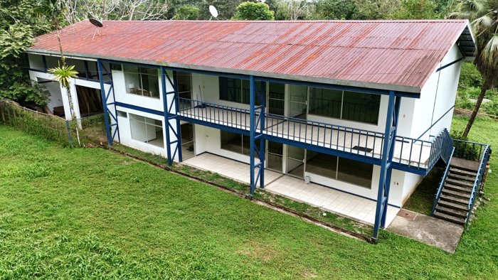 SE VENDE EDIFICIO COMERCIAL CON ALTA VISIBILIDAD EN CORONADO DE OSA en Puerto Cortés, Osa, Puntarenas — $460,000