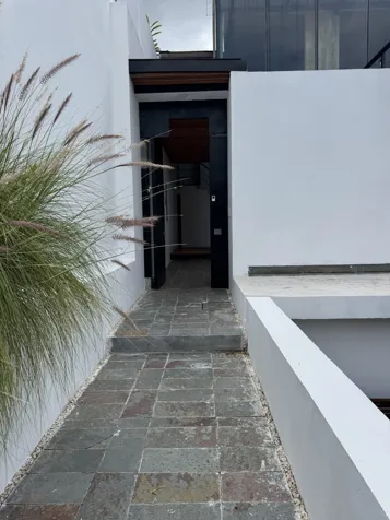 Venta / casa de lujo con apartamento independiente in Tres Ríos, La Unión, Cartago — $800,000 - Photo 3 of 34