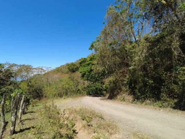 Se vende lote en Mora San José 25-1098 en Colón, Mora, San José — $2,165,120