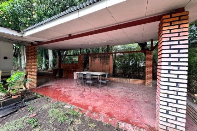 VENDO LOTE + CASA EN RÍO DE ORO-SANTA ANA. en Santa Ana, San José — $1,750,000