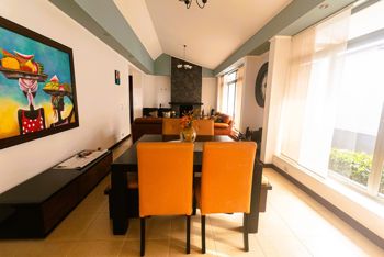 SE VENDE CASA BOUTIQUE DE LUJO EN COMUNIDAD CERRADA DE SAN RAMÓN en San Ramón, Alajuela — $1,320,000 - Foto 3 de 15