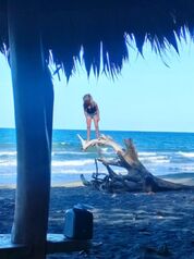 Jungle Lot on Playa Negra, Costa Rica — your grounding point in nature en Cahuita, Talamanca, Limón — $50 - Foto 4 de 9