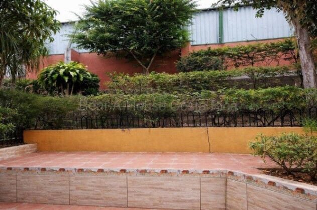 Se vende casa en Alajuela Centro 26-1529 en Alajuela — $190,000