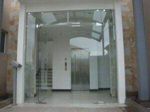 Alquiler de Fabuloso Apartamento en Piedades, Santa Ana / OFC in Piedades, Santa Ana, San José — $2,260