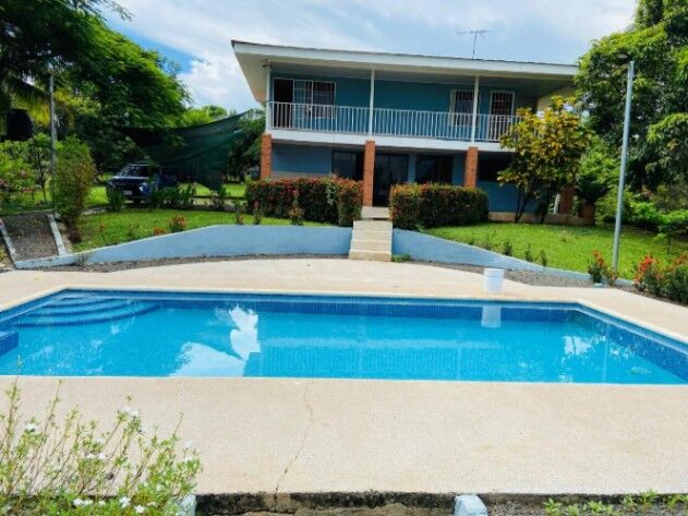 Venta de Casa  con terreno de 9000mts en Garabito 26-9 en Jacó, Garabito, Puntarenas — $335,000