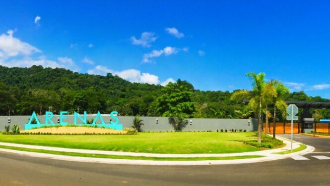 SE VENDE CASA AMOBLADA EN CONDOMINIO ARENAS HERRADURA in Jacó, Garabito, Puntarenas — ₡ 150 000 000