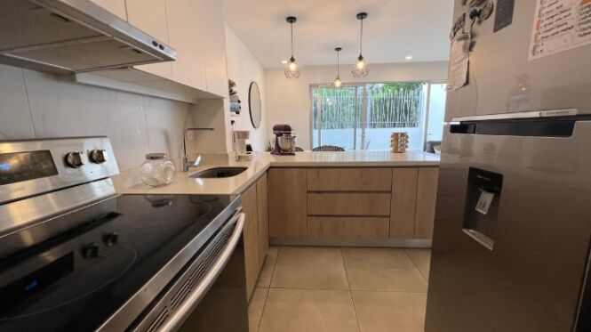 CASA EN VENTA EN SAN ANTONIO ESCAZÙ in San Antonio, Escazú, San José — $250,000