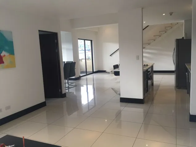 Apartamento en Condominio en Montesol Santa Ana en Pozos, Santa Ana, San José — $260,000 - Foto 3 de 20