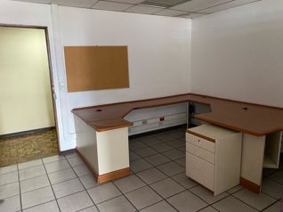 Se Vende y Se Alquila Local Centro Colon, San José Cod RA 1555 - Foto 3 de 3