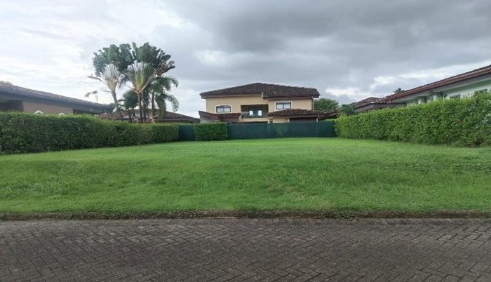 Venta de Lote en Condominio Costa del Sol – Playa Bejuco en Parrita, Puntarenas — $150,000
