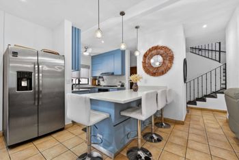 Casa de Lujo con Piscina y Vista a la Montaña Cerca de Tamarindo en Tamarindo, Santa Cruz, Guanacaste — $749,000 - Foto 5 de 18