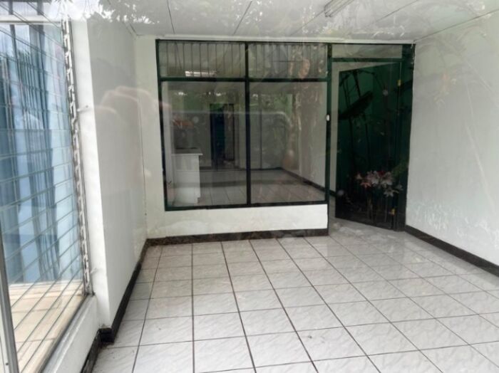CASA COMERCIAL EN VENTA, $330.000 COD#26-727 en Mata Redonda, San José — $330,000 - Foto 2 de 9