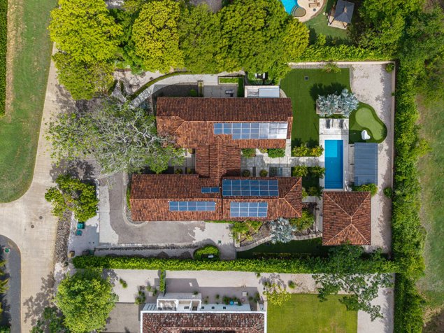 Residencia de Lujo de Cinco Habitaciones en Las Brisas en Tamarindo, Santa Cruz, Guanacaste — $1,599,000 - Foto 3 de 14