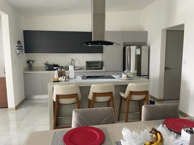 Amplio Apartamento en San Antonio de Escazú Precio de Oportunidad en San Antonio, Escazú, San José — $215,000