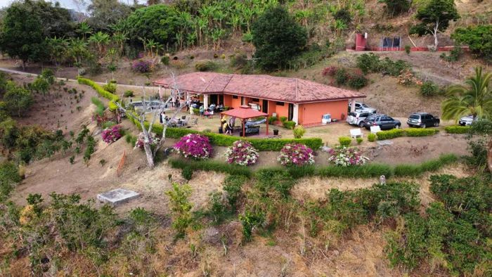 Large vacation home for sale with Pacific views in Atenas in Atenas, Alajuela — $1,000,000
