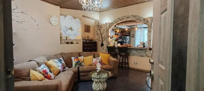MLS-26-27 LS VENTA EDIFICIO COMERCIAL CON APARTAMENTOS Y LOCALES HEREDIA CENTRO  en Heredia — $1,200,000
