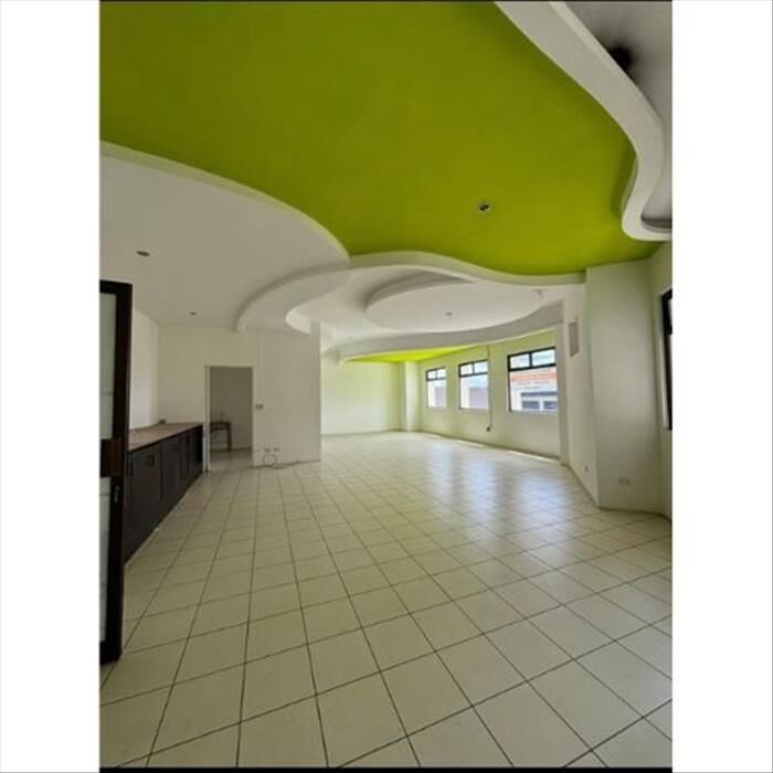 ALQUILER DE LOCAL, HEREDIA, SAN FRANCISCO, CENTRO DE NEGOCIOS PASEO DE LAS FLORES.   en San Francisco, Heredia — $1,948