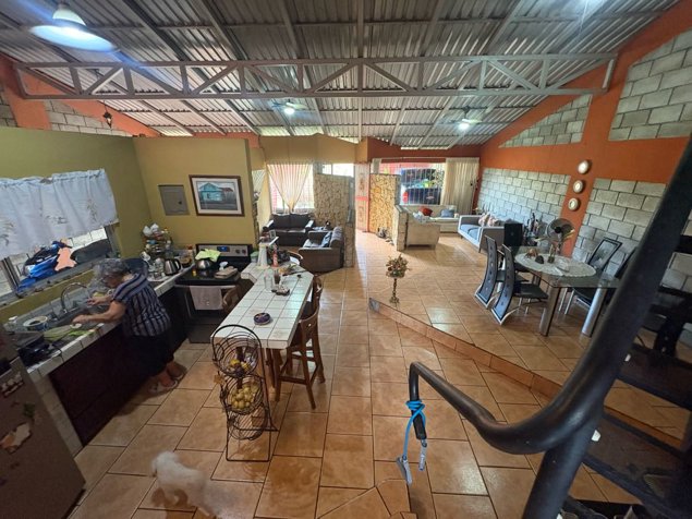 Venta de casa en Mercedes Norte – Uso de suelo mixto in Mercedes, Heredia — ₡ 125 000 000 - Photo 2 of 22