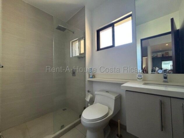 Alquiler de Apartamento Amueblado en Pozos de Santa Ana. in Pozos, Santa Ana, San José — $1,700