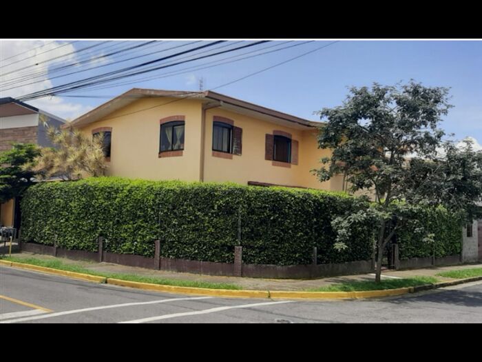 VENTA DE CASA, SAN JOSÉ, MONTES DE OCA, SABANILLA, URBANIZACIÓN BUENOS AIRES - 2867467 in Sabanilla, Montes De Oca, San José — $290,000
