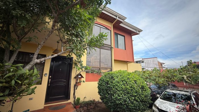 Venta Casa Alquilada San Antonio Belén Heredia en San Antonio, Belén, Heredia — ₡ 125 000 000 - Foto 2 de 21