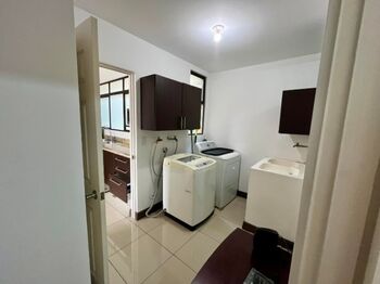 Se alquila apartamento amueblado en Sanchez Curridabat 26-828 en Sánchez, Curridabat, San José — $2,000 - Foto 4 de 19