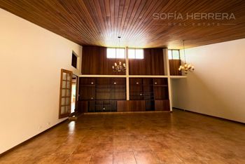 Venta Casa Freses Curridabat in Curridabat, San José — $800,000 - Photo 2 of 24