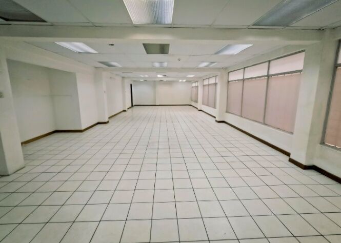 Se vende edificio en Carmen San José 25-504 en Carmen, San José — $1,850,000