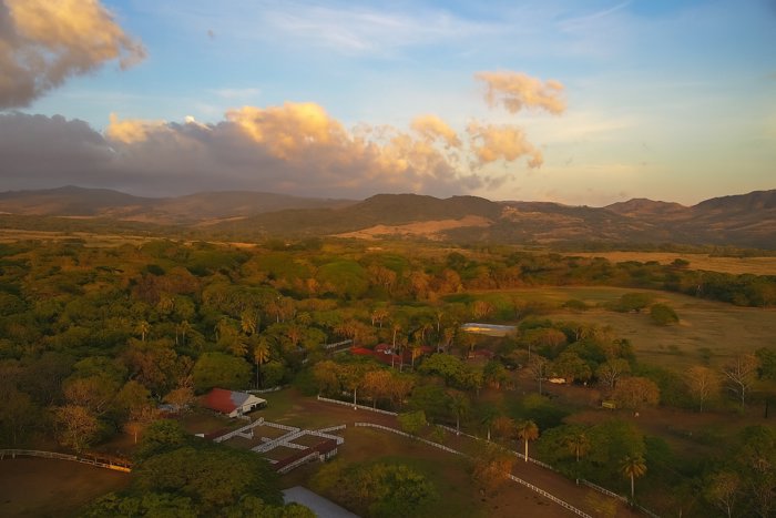 Hacienda de 4,460 hectareas en Guanacaste con agua y alto potencial en Cañas, Guanacaste — $55,000,000