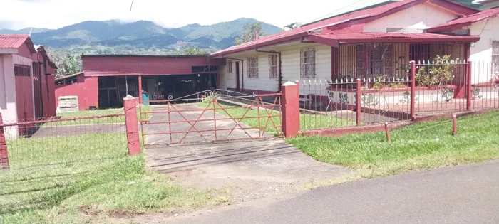 Propiedad con casa antigua e impresionantes vistas, San Luis de Santo Domingo 9,621 mtrs2 en Pará, Santo Domingo, Heredia — ₡ 350 000 000