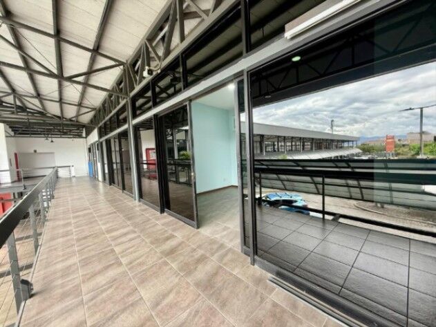 Alquiler de Local Comercial u Oficina en San Fco de Heredia. RAH 26-402 en San Francisco, Heredia — $508