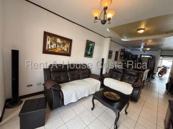 Venta de Casa en La Unión-Concepción. RAH 26-1462 in Concepción, La Unión, Cartago — 76 000 000 ₡ - Photo 4 of 15