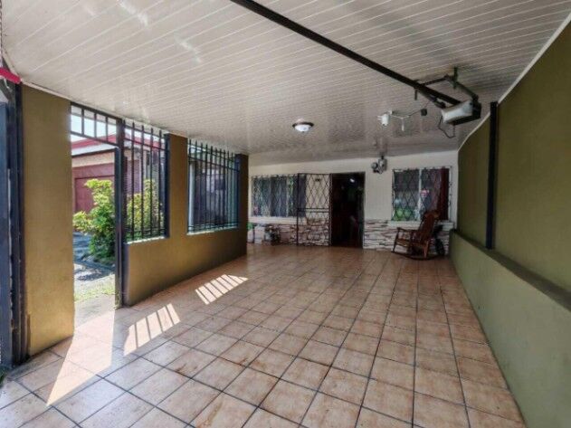 EN VENTA CASA EN TRINIDAD MORAVIA, ZONA MUY TRANQUILA en La Trinidad, Moravia, San José — $157,000