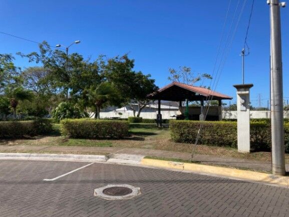 Casa en alquiler Condominio la Guacima in Guácima, Alajuela — ₡ 480 000
