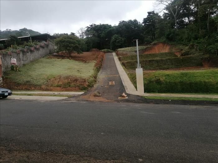 BELLÍSIMA PROPIEDAD EN DESAMPARADOS. en San Juan De Dios, Desamparados, San José — ₡ 32 000 000