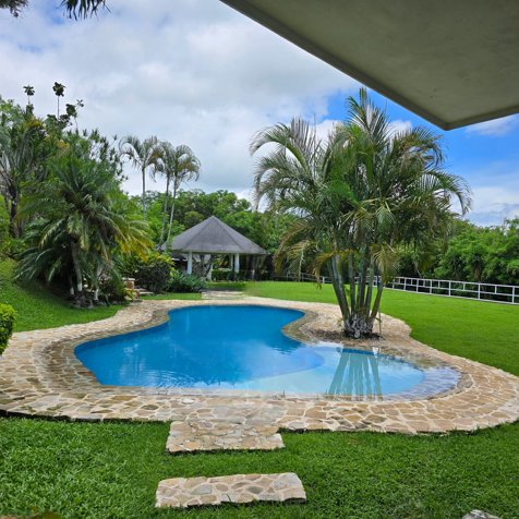 Se Vende Casa en exclusivo Residencial en Trinidad de Mora in Colón, Mora, San José — $1,250,000