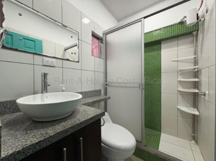 Venta de Apartamento en Tibás-Cinco Esquinas. RAH 26-1624 en Cinco Esquinas, Tibás, San José — ₡ 65 000 000