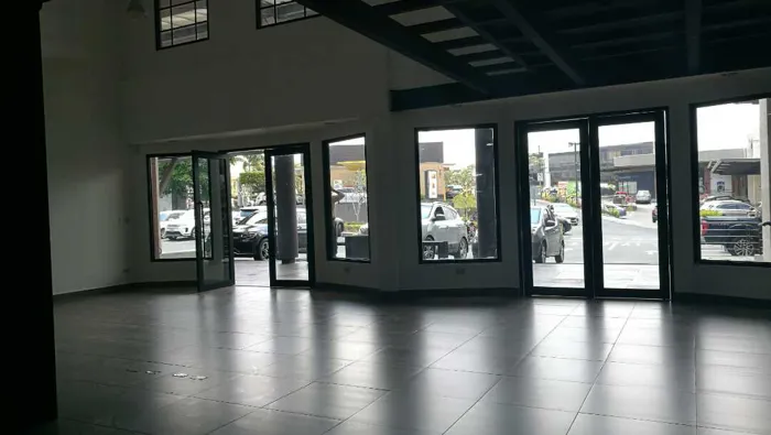 ALQUILER DE LOCAL COMERCIAL EN PLAZA CAROLINA, SAN PEDRO en San Pedro, Montes De Oca, San José — $2,700 - Foto 3 de 34