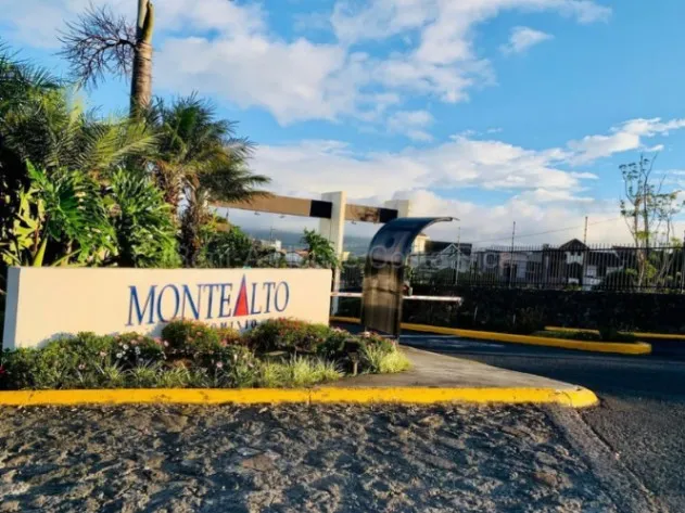 Venta de Casa en Condominio Montealto, Cartago.  RAH 26-2281 in Carmen, Cartago — ₡ 137 000 000
