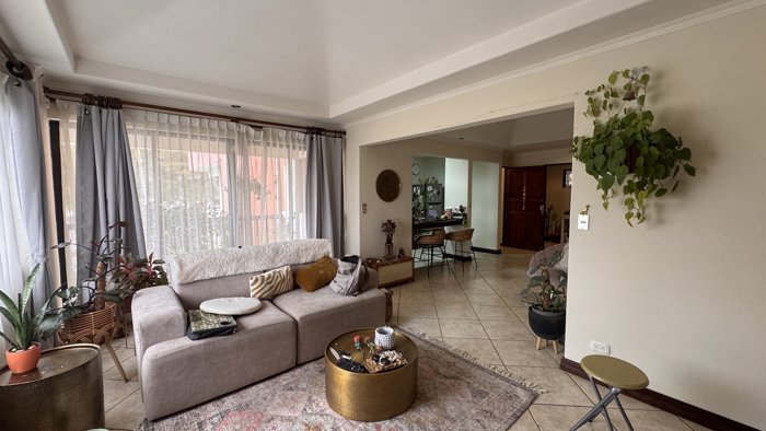 Venta apartamento en condominio en Escazú, ideal para inversión (AD) in San Rafael, Escazú, San José — $150,000 - Photo 3 of 18