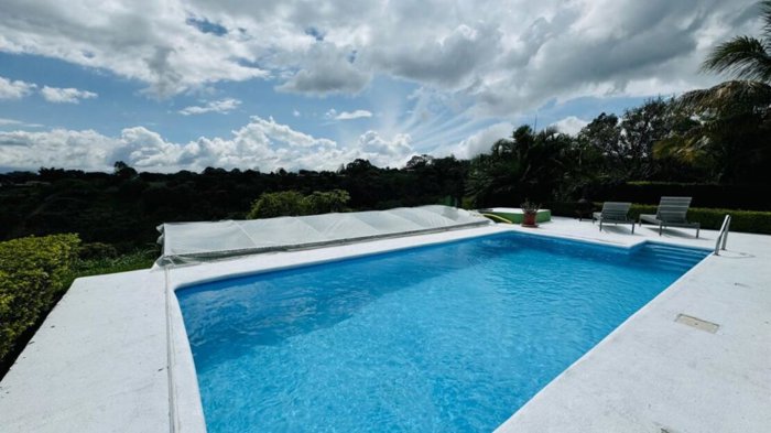 Casa en una comunidad rural muy privada con grandes vistas. en Atenas, Alajuela — $549,000 - Foto 2 de 16