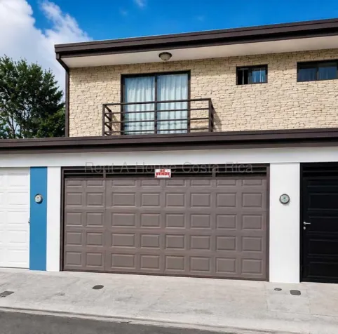 Venta de Casa en Residencial Monserrat - Concepción de Tres Ríos. RAH 27-76 in Concepción, La Unión, Cartago — ₡ 80 900 000