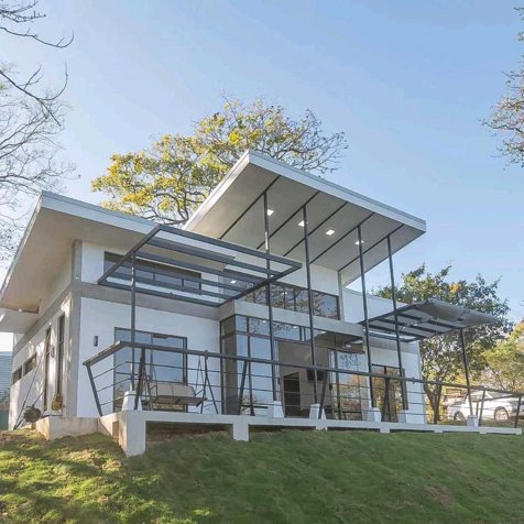 Casa de 3 cuartos en Lomas del Sol a solo 5 mimutos de playa Marbella en Cuajiniquil, Santa Cruz, Guanacaste — $279,000