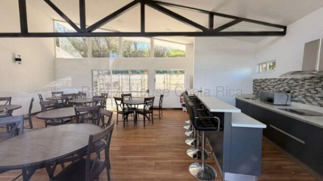 Venta de Casa en Santo Domingo-San Miguel. RAH 26-1977 in San Miguel, Santo Domingo, Heredia — $290,000