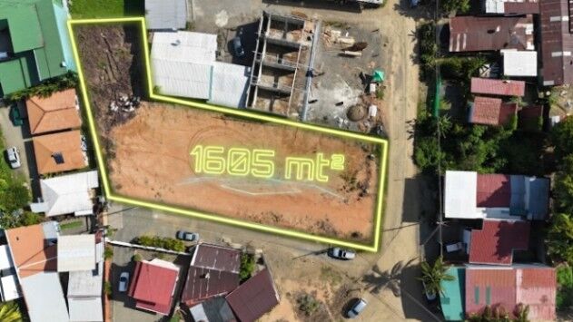 SE VENDE LOTE ESQUINERO COMERCIAL Y RESIDENCIAL EN UVITA LISTO PARA CONSTRUIR en Bahía Ballena, Osa, Puntarenas — $250,000