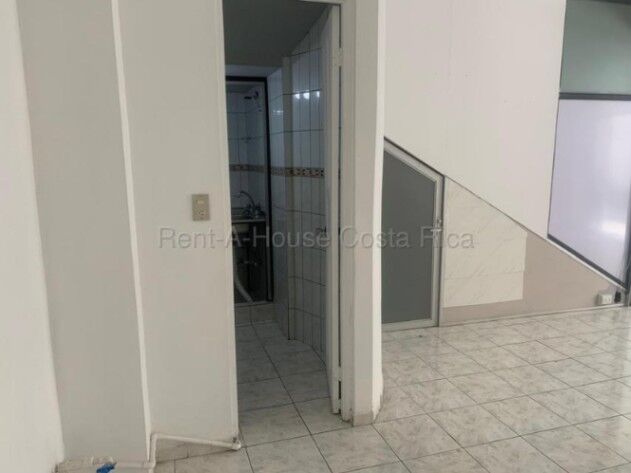 Alquiler de Local Comercial en Barrio Escalante-San José. RAH 26-1613 in Carmen, San José — ₡ 450 000