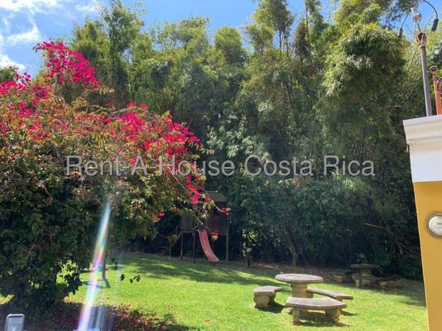 Venta de Casa en Vásquez Coronado-San Isidro. RAH 26-1483 in San Isidro, Vázquez de Coronado, San José — $355,000 - Photo 3 of 11
